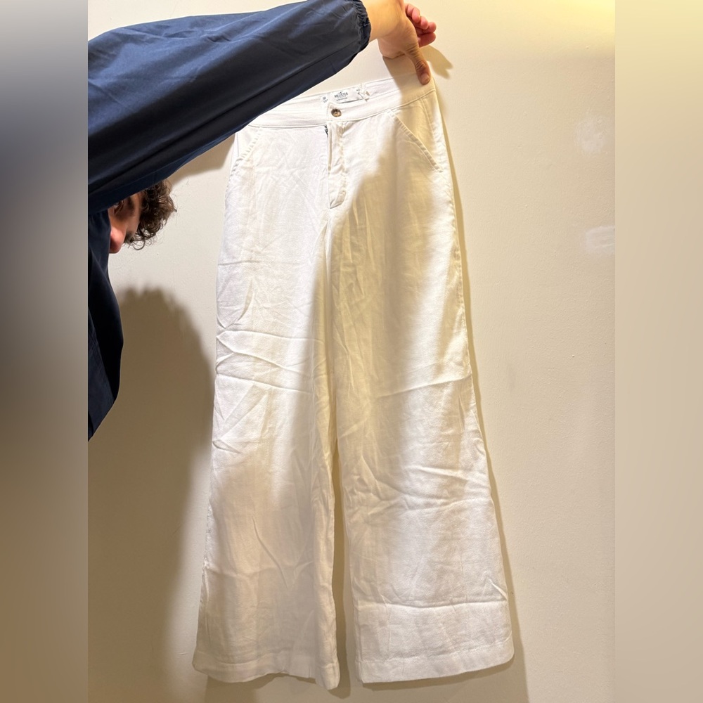 Hollister Women's Cream Linen Pants